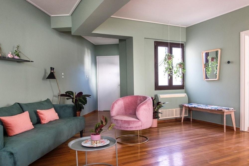 Live Life Plaka Apartment เอเธนส์ ภายนอก รูปภาพ