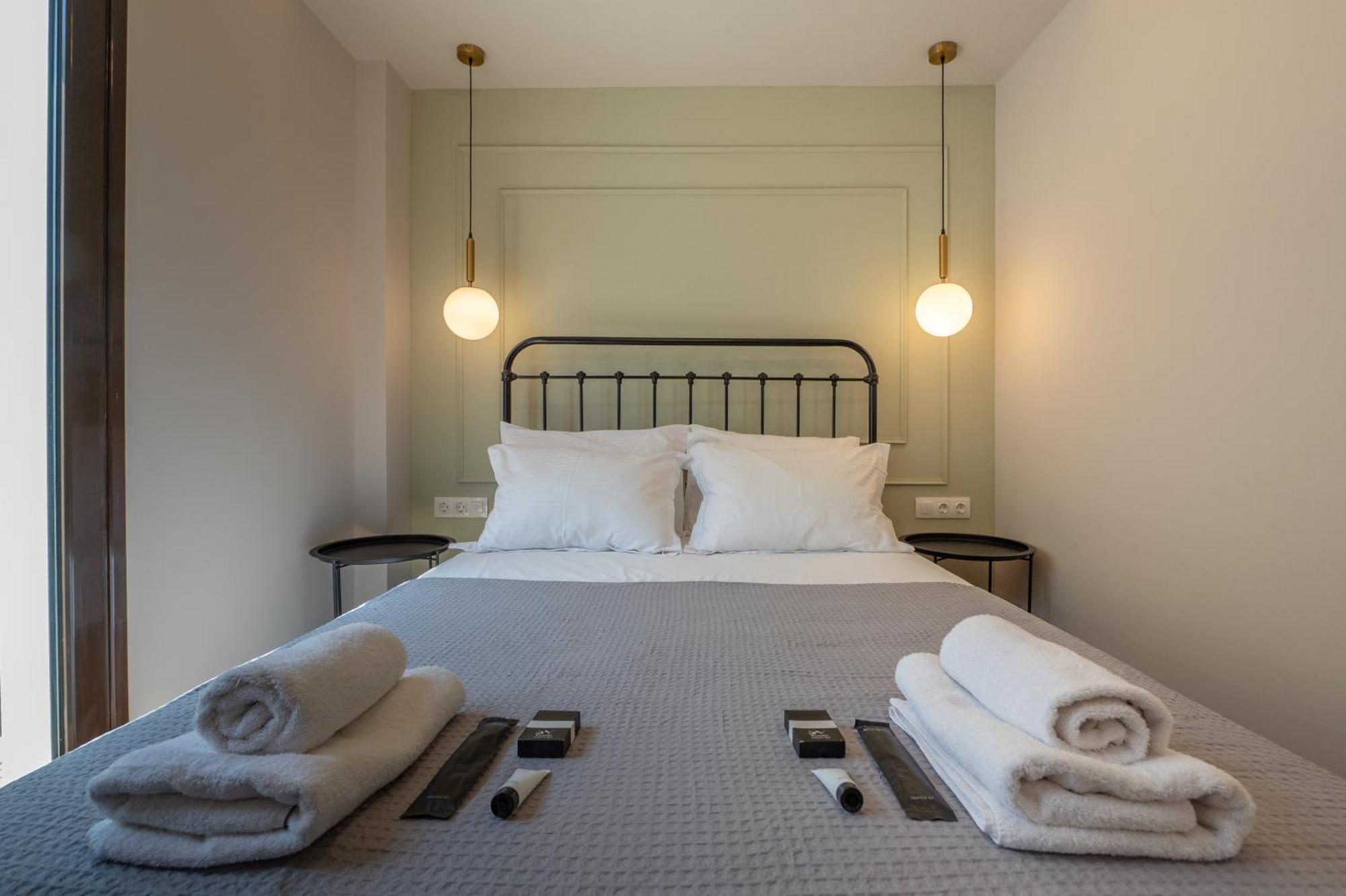 Live Life Plaka Apartment เอเธนส์ ภายนอก รูปภาพ