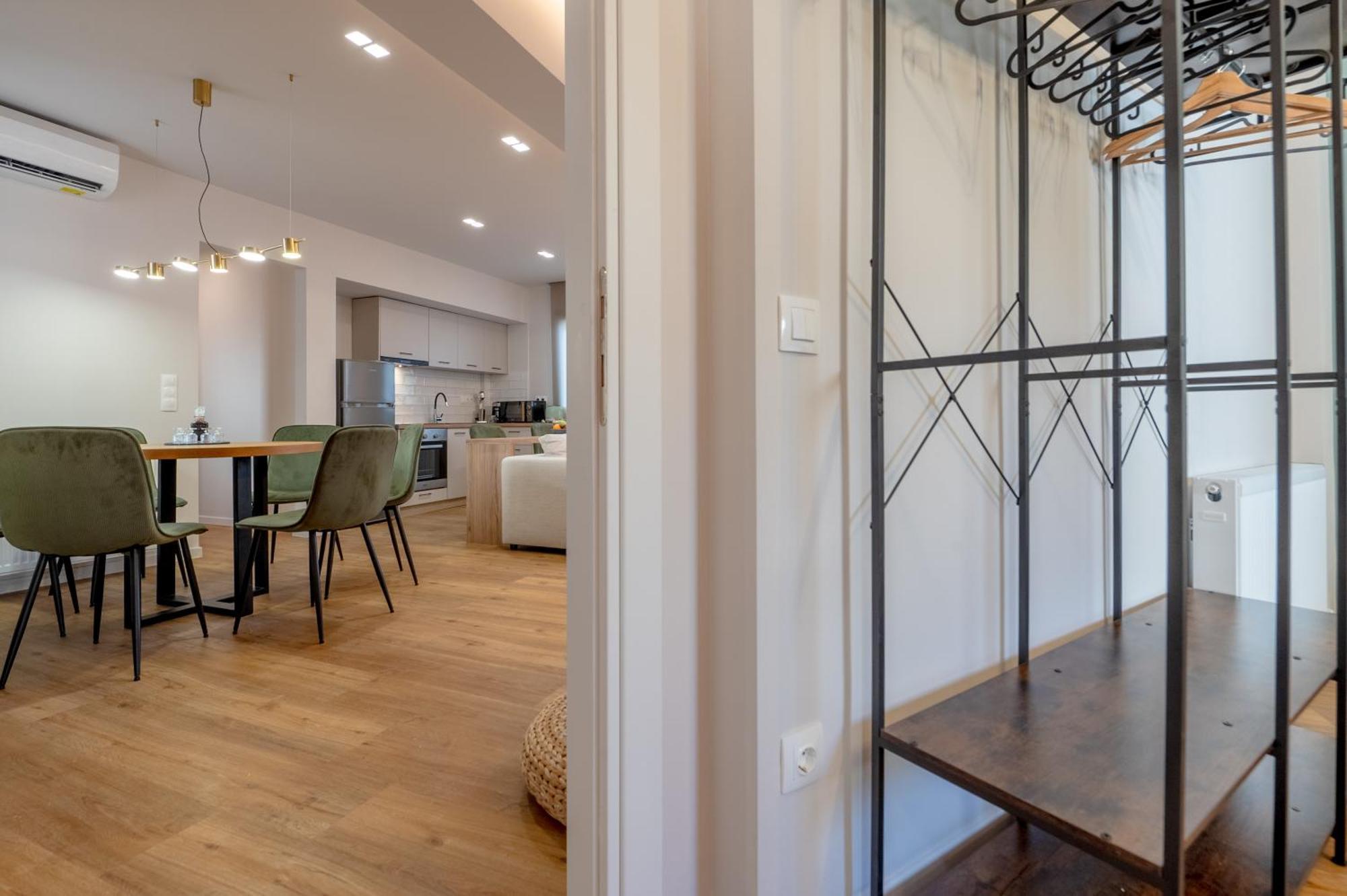 Live Life Plaka Apartment เอเธนส์ ภายนอก รูปภาพ