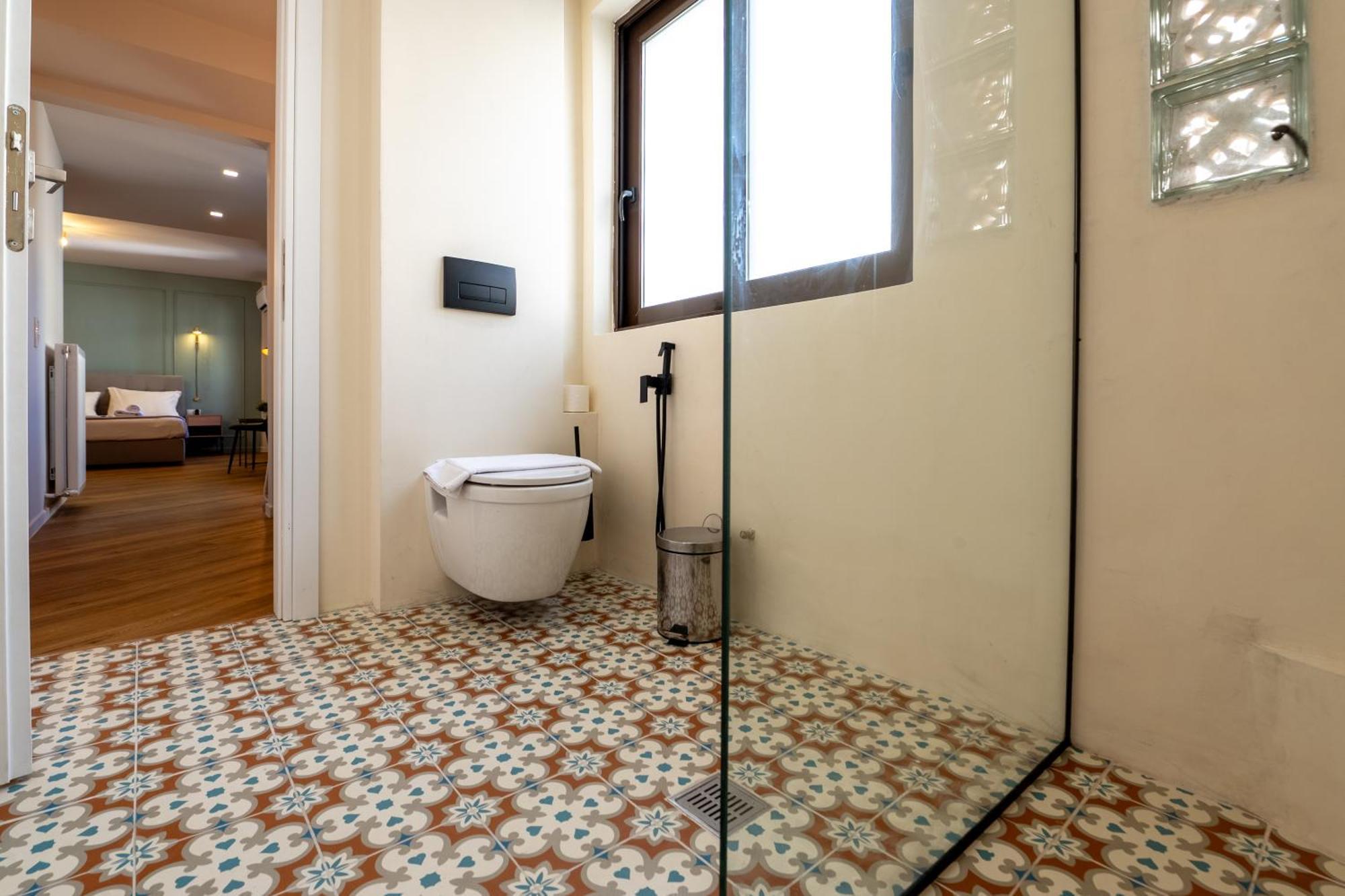 Live Life Plaka Apartment เอเธนส์ ภายนอก รูปภาพ