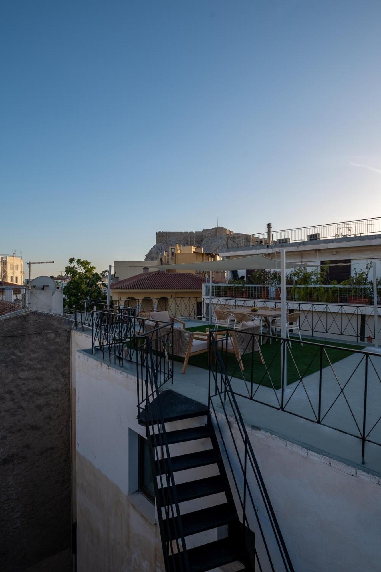 Live Life Plaka Apartment เอเธนส์ ภายนอก รูปภาพ
