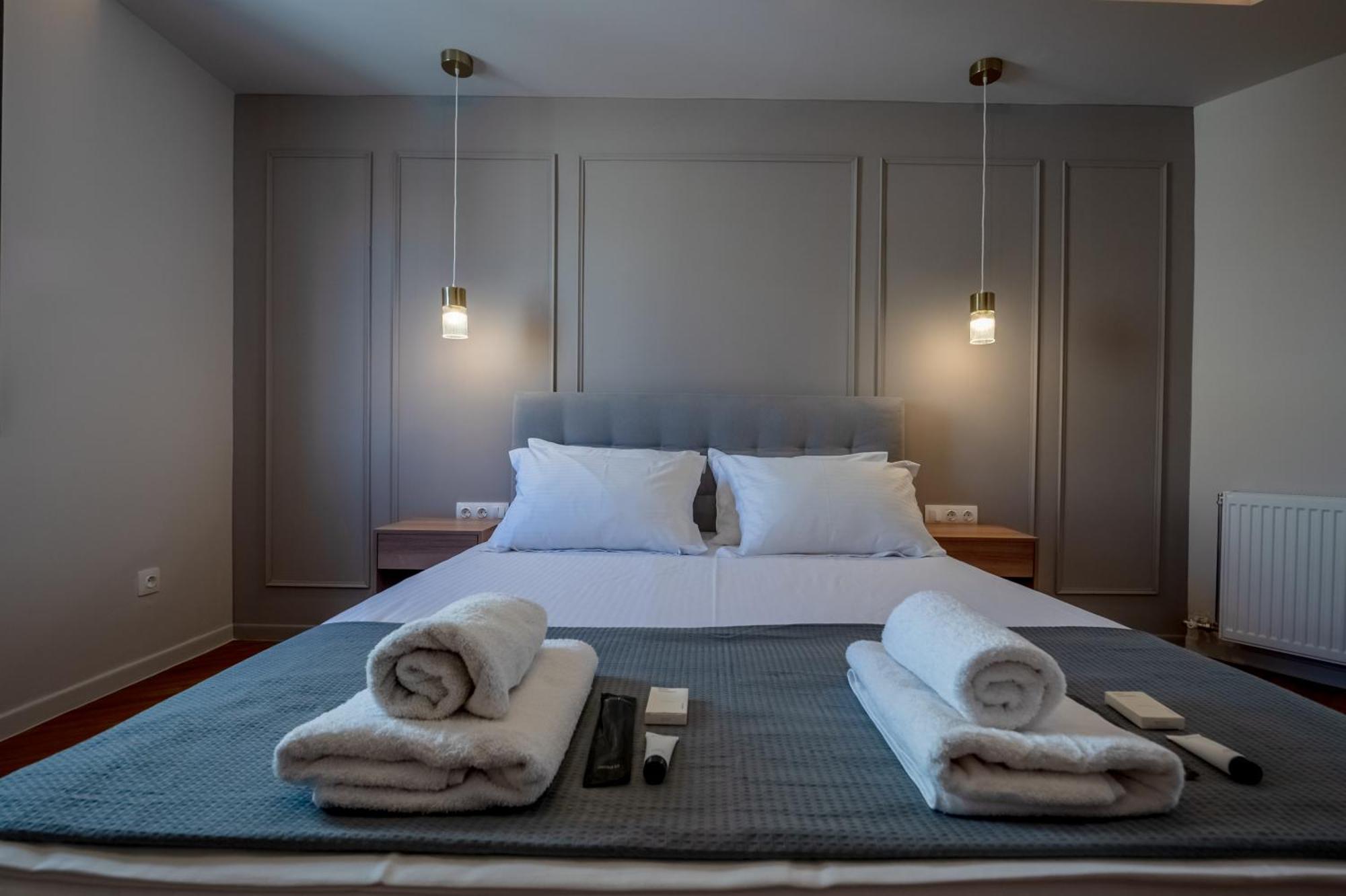 Live Life Plaka Apartment เอเธนส์ ภายนอก รูปภาพ