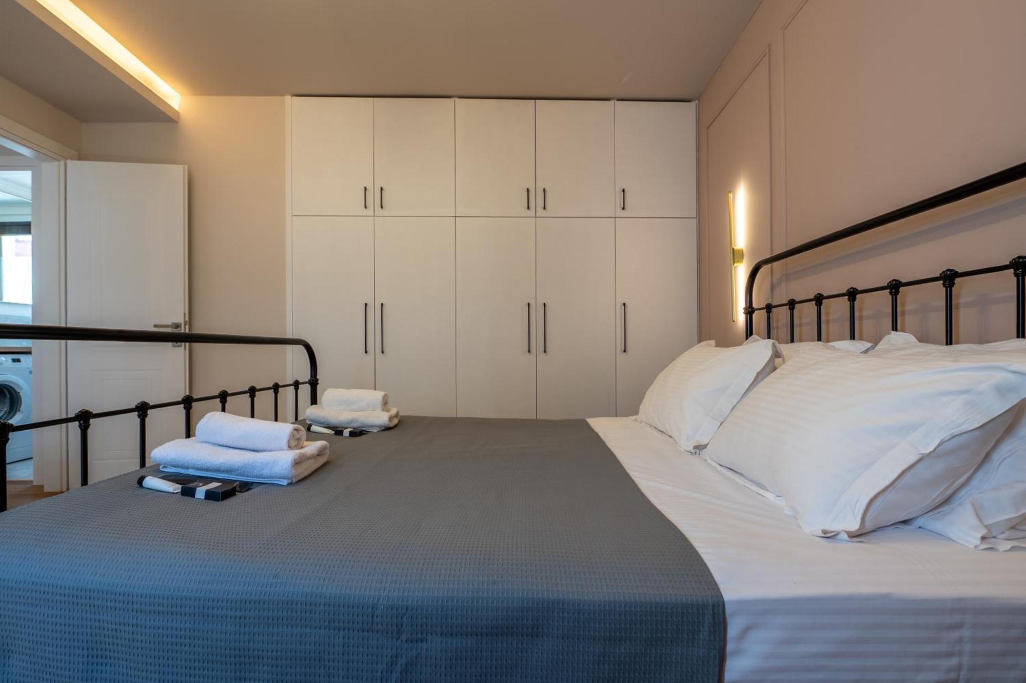 Live Life Plaka Apartment เอเธนส์ ภายนอก รูปภาพ